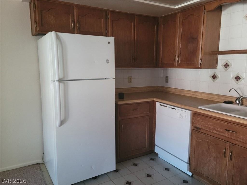 6663 W Tropicana Ave #202 - Photo 3 of 14