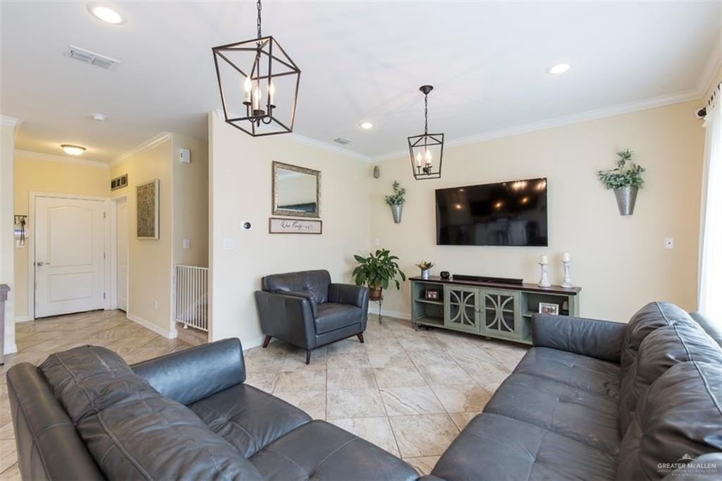 2107 W Mimosa Dr - Photo 3 of 15