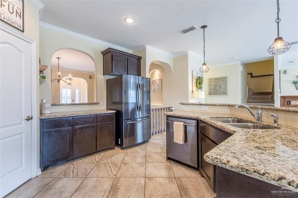 2107 W Mimosa Dr - Photo 5 of 15
