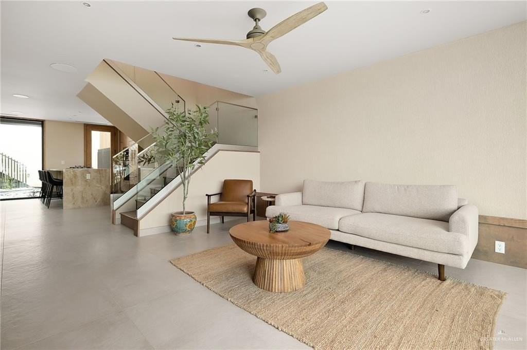 1414 S 7th Ave - Photo 5 of 27