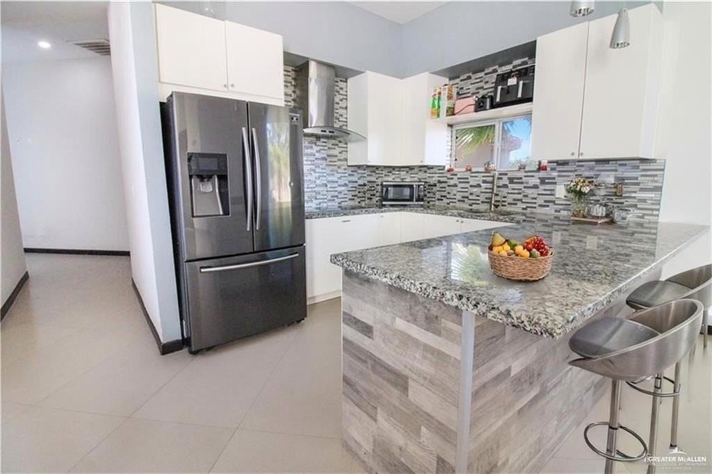 800 New Orleans Cir - Photo 2 of 16