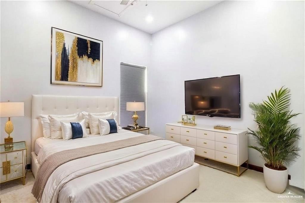 800 New Orleans Cir - Photo 4 of 16