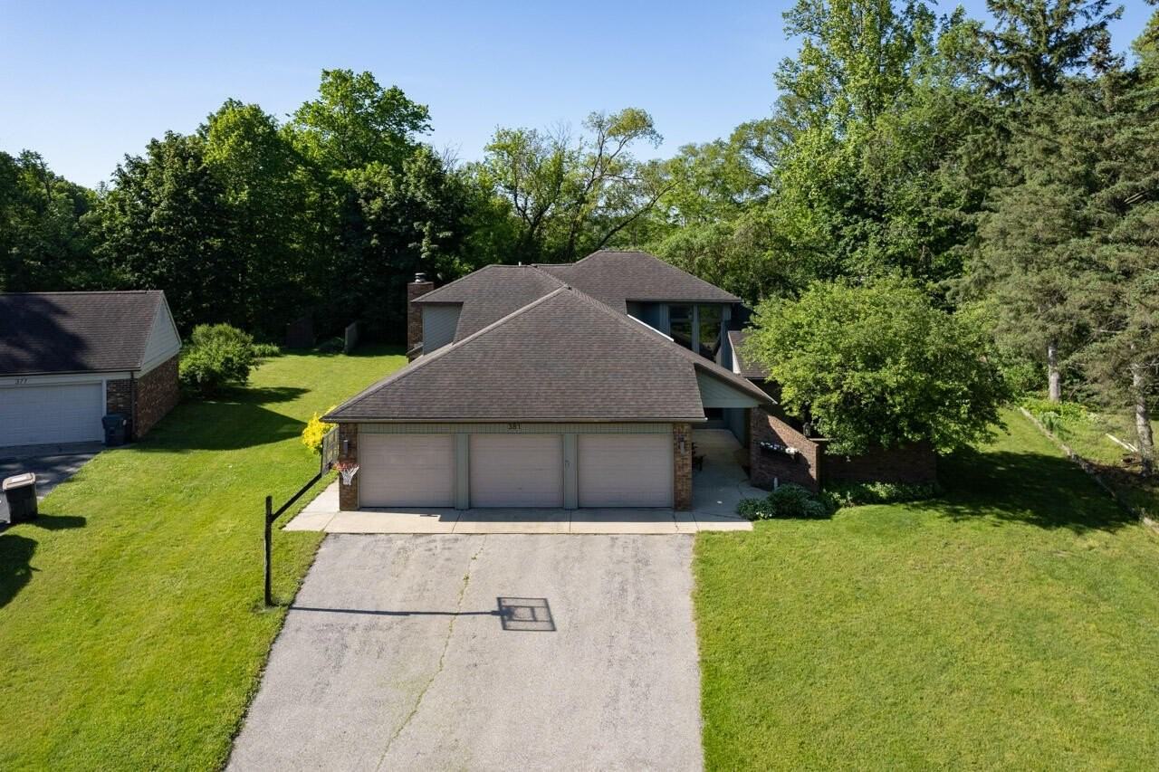 381 Timber Dr - Photo 3 of 40