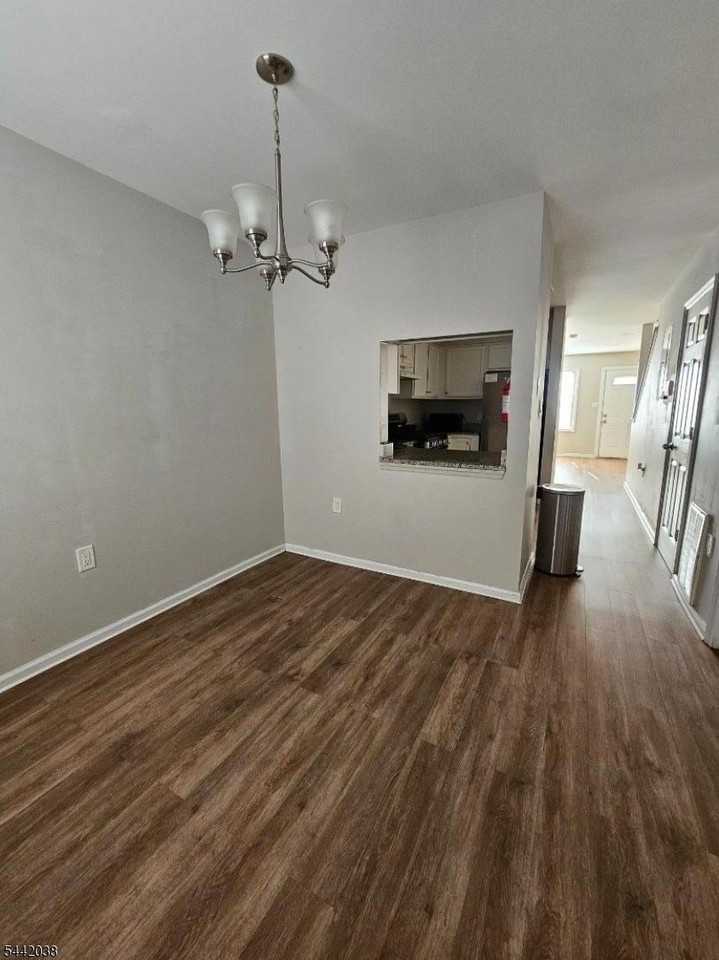72 Boyd St - Photo 7 of 14