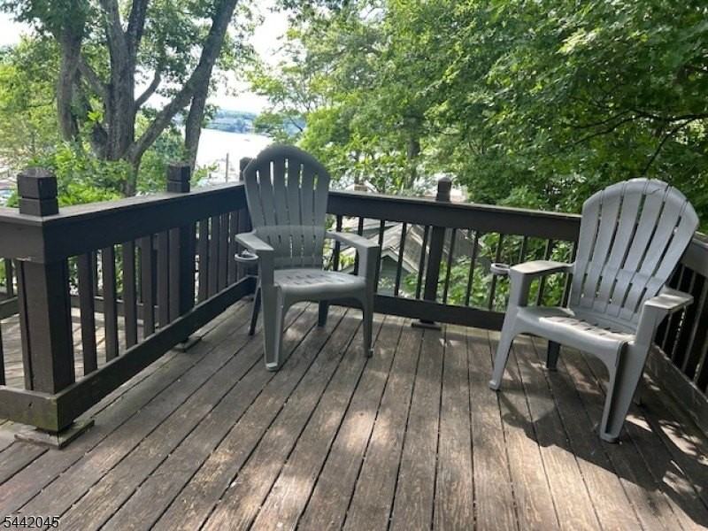 19 Windemere Ave #10 - Photo 3 of 15