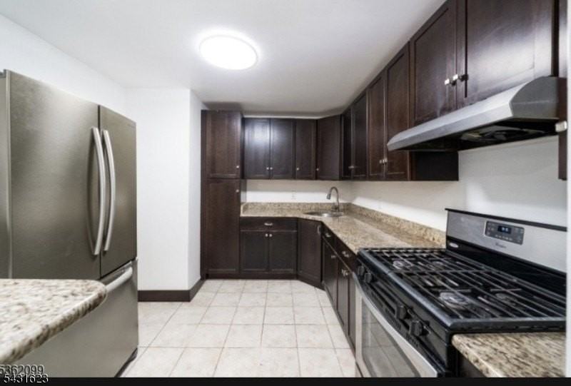 392 College Dr - Photo 5 of 14