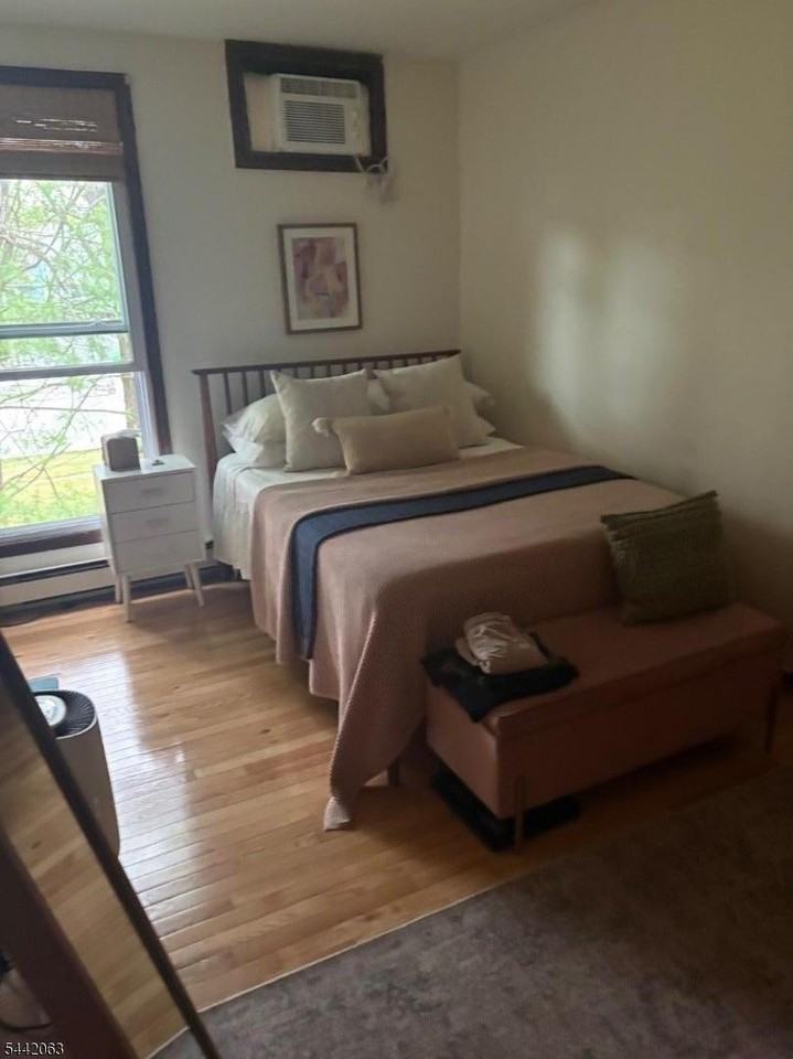 295 Claremont Ave #6 - Photo 7 of 10