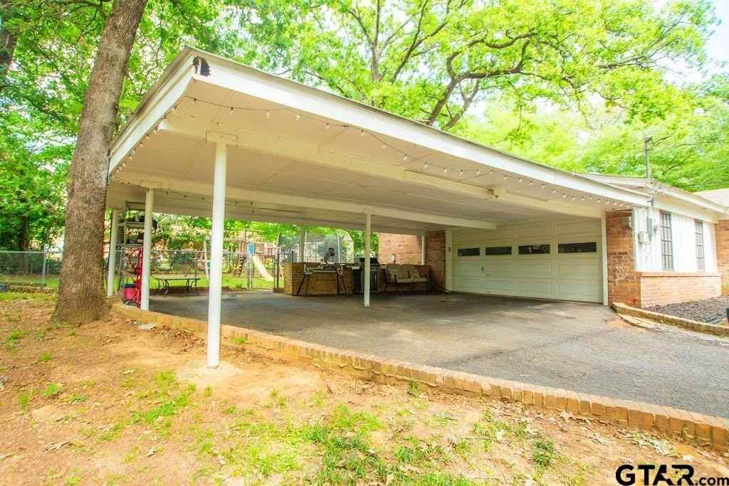 2110 Inwood Cir - Photo 2 of 39