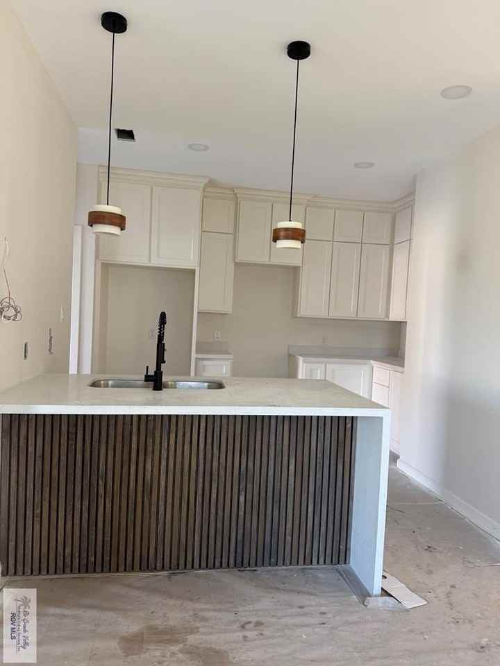 1014 Escondido Ln E - Photo 2 of 18