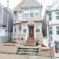 featured image of 375 Union St #2