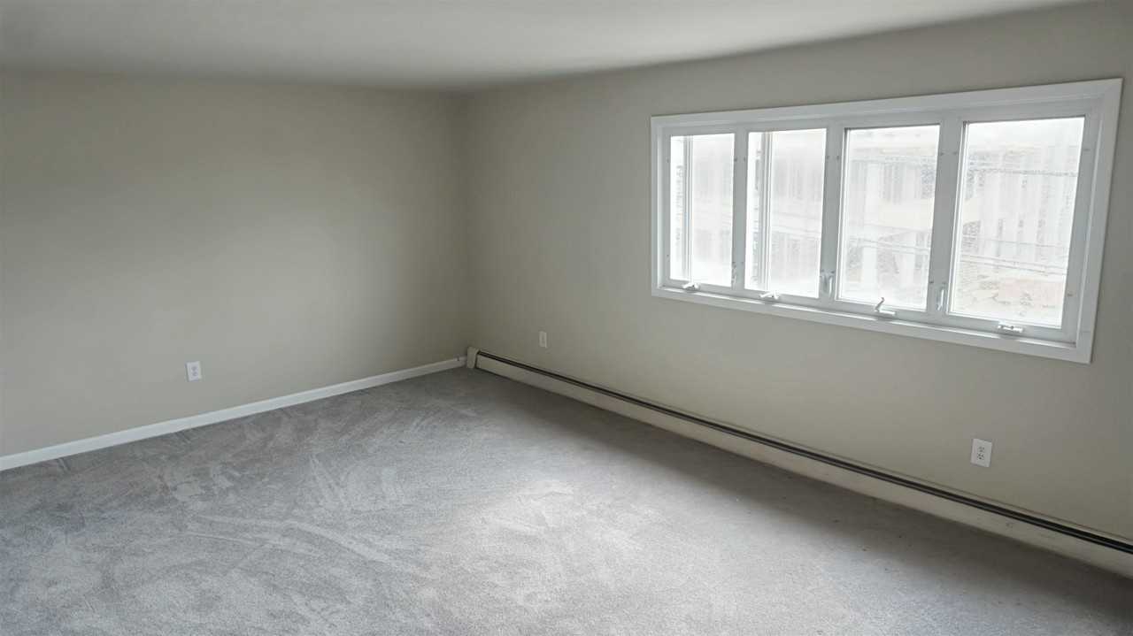 20 Oak St #2 - Photo 3 of 28