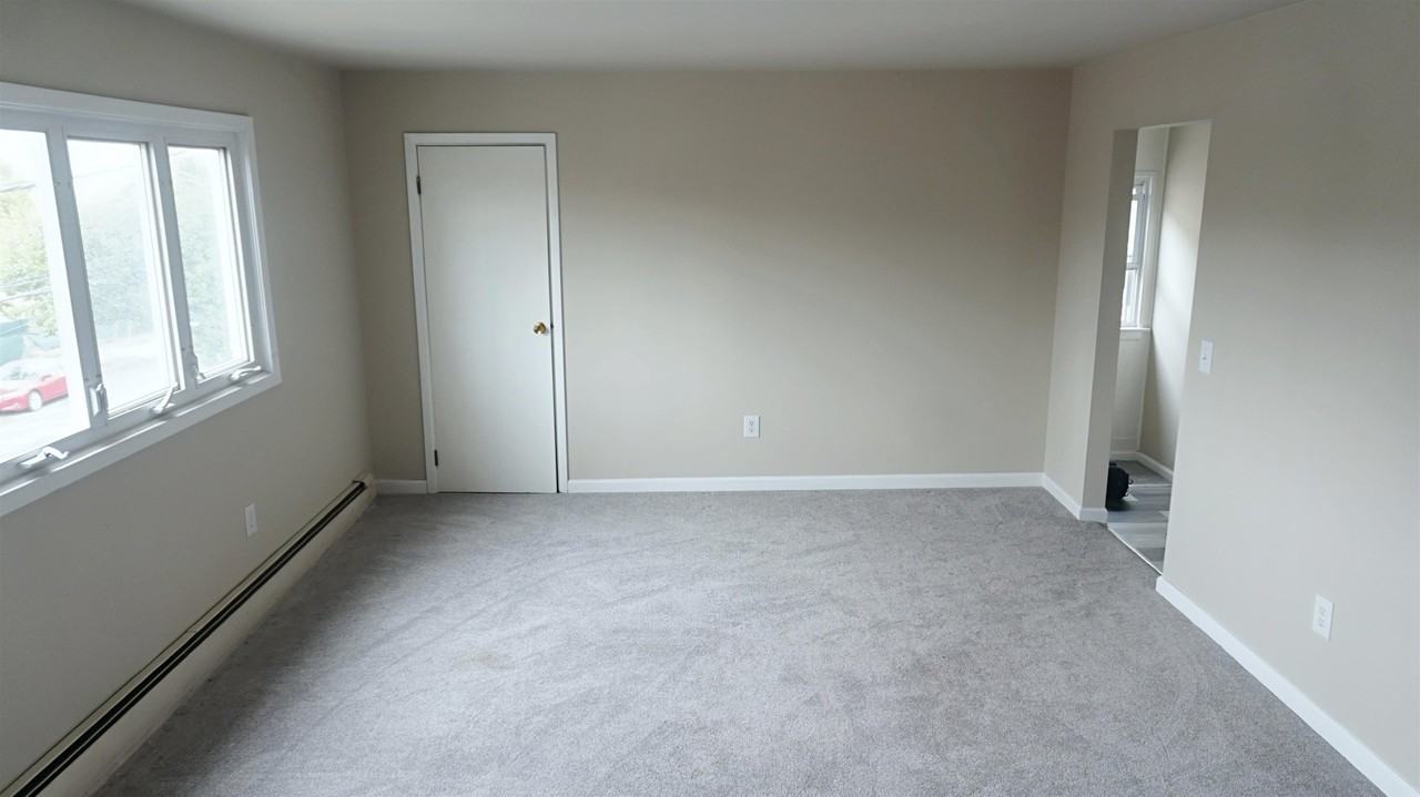 20 Oak St #2 - Photo 4 of 28