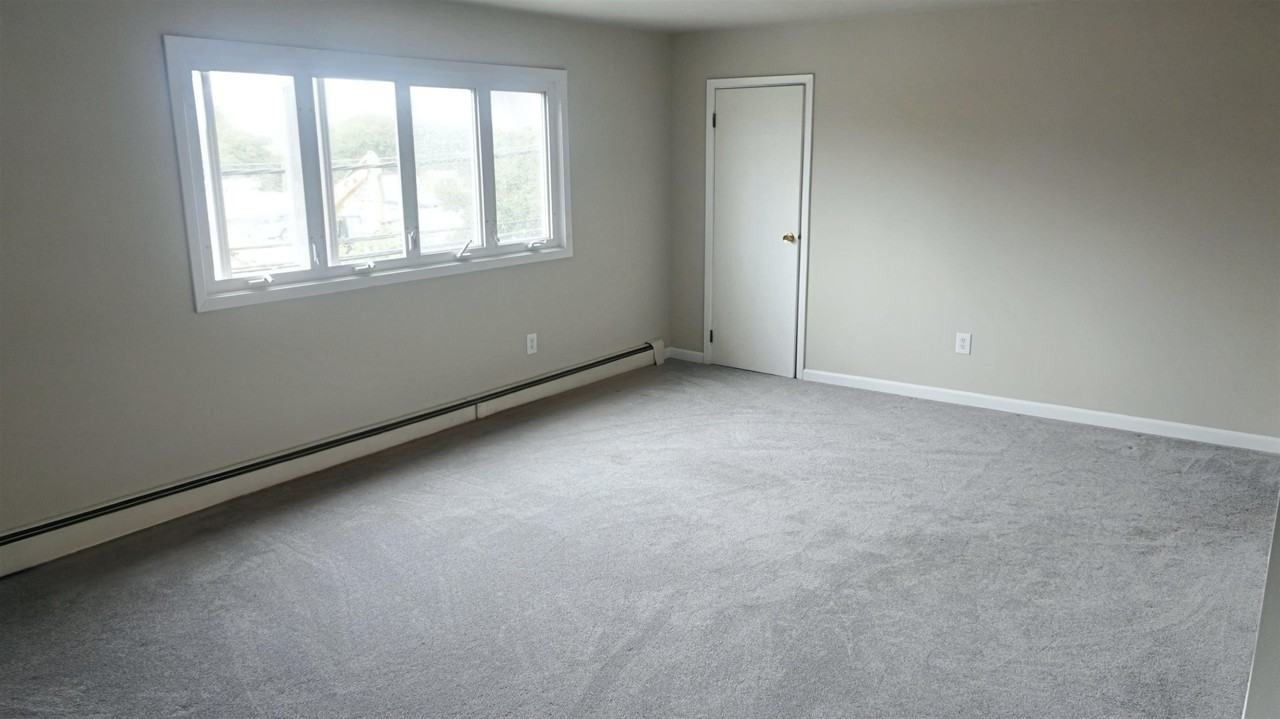 20 Oak St #2 - Photo 5 of 28