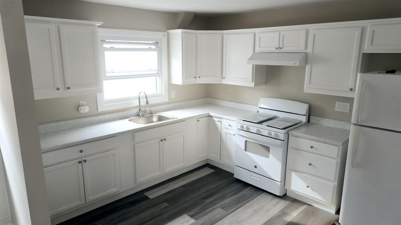 20 Oak St #2 - Photo 6 of 28