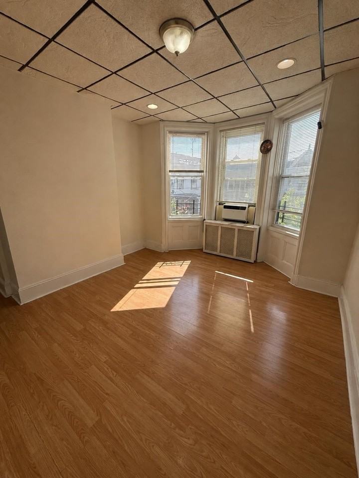 2305 Kerrigan Ave #2 - Photo 5 of 16