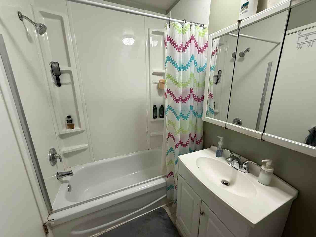 11 West Lake Cres #1 - Photo 5 of 11