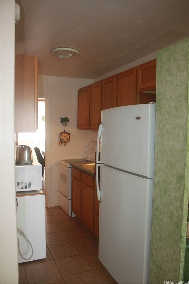 425 Ena Rd #A808 - Photo 3 of 10
