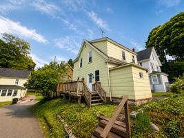 featured image of 3 Grace Ct #1