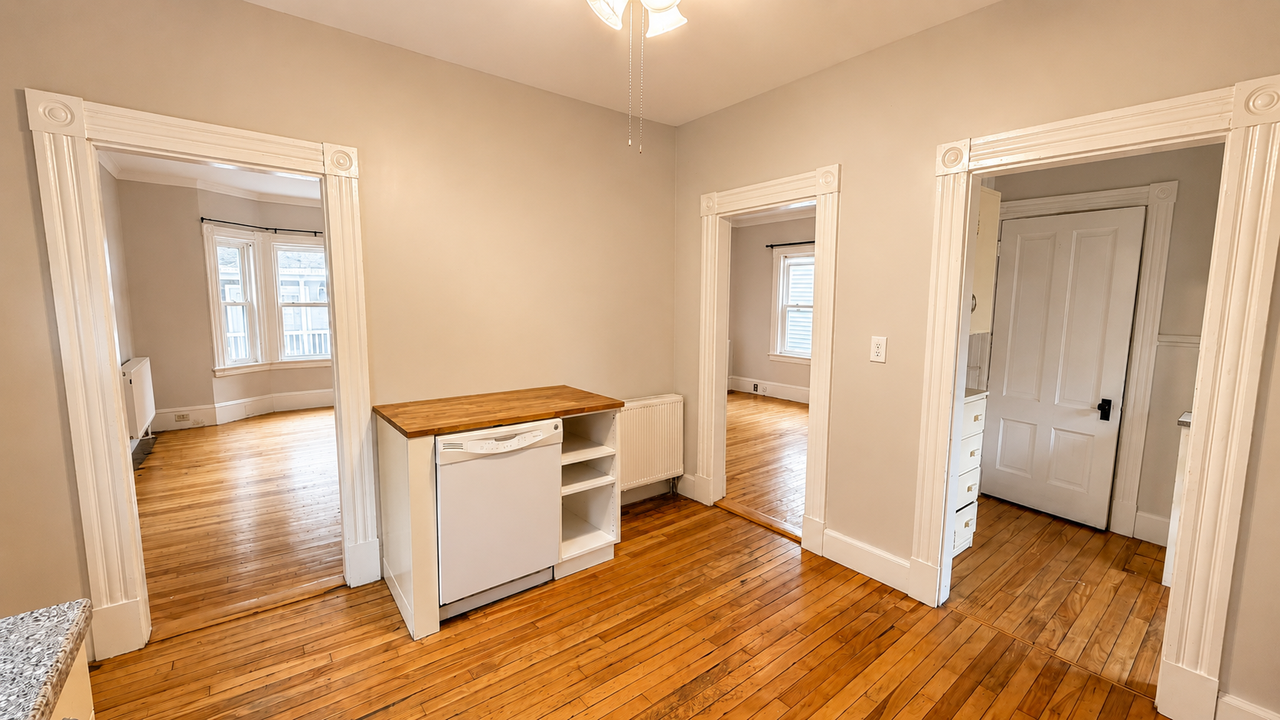 3 Grace Ct #1 - Photo 4 of 14