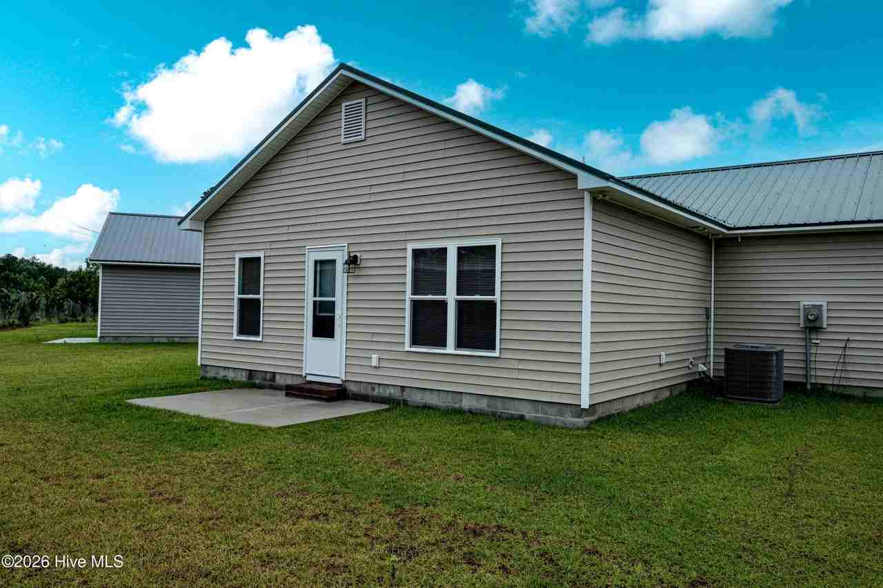 136 Macdonald Blvd - Photo 4 of 20