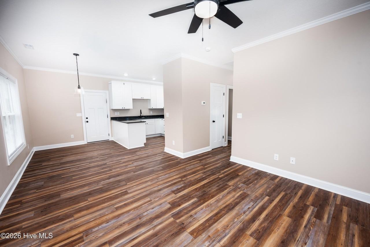 136 Macdonald Blvd - Photo 7 of 20