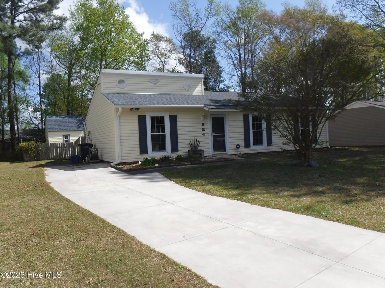 624 Shadowridge Rd - Photo 2 of 17
