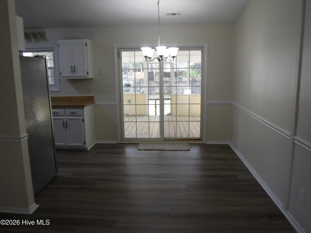 624 Shadowridge Rd - Photo 5 of 17