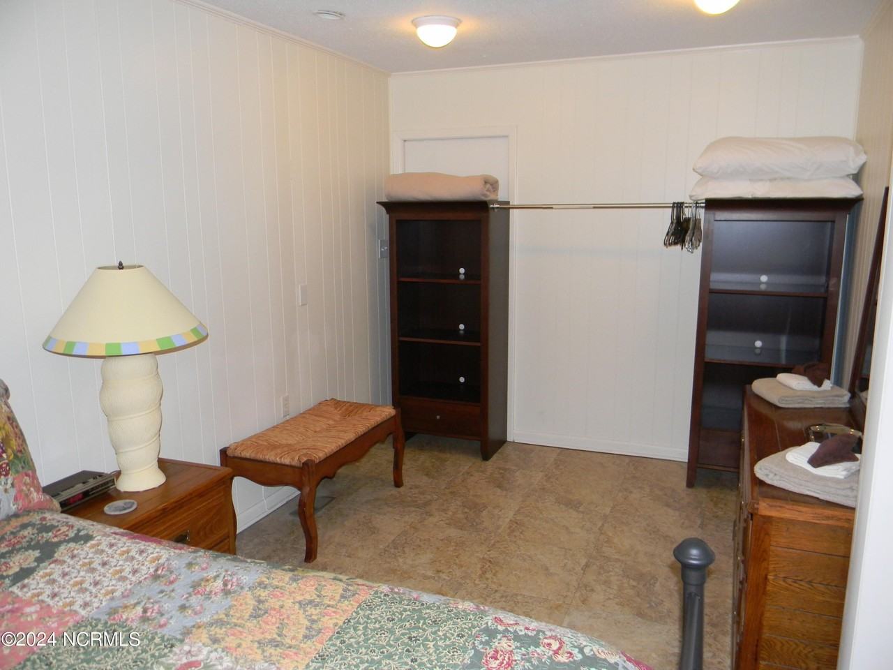 323 Front St - Photo 6 of 14