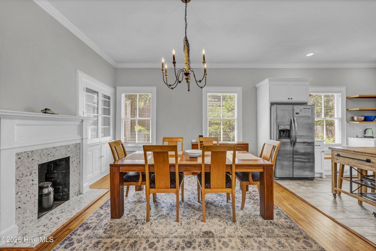 1517 Market St - Photo 6 of 26
