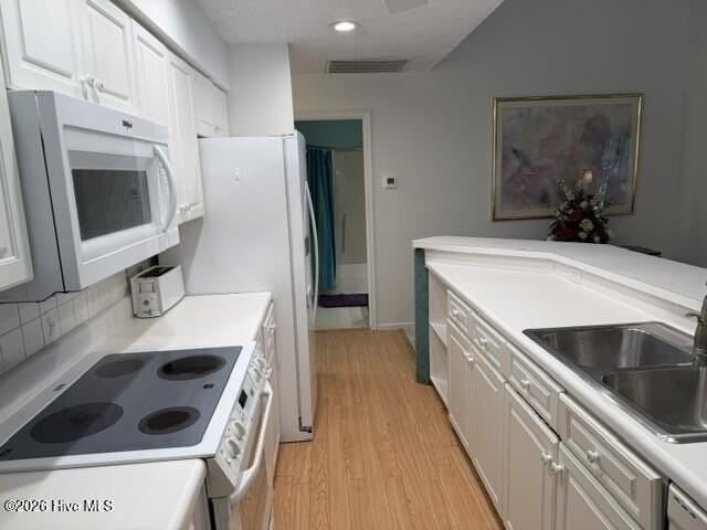 212 Kings Trl #D - Photo 5 of 16
