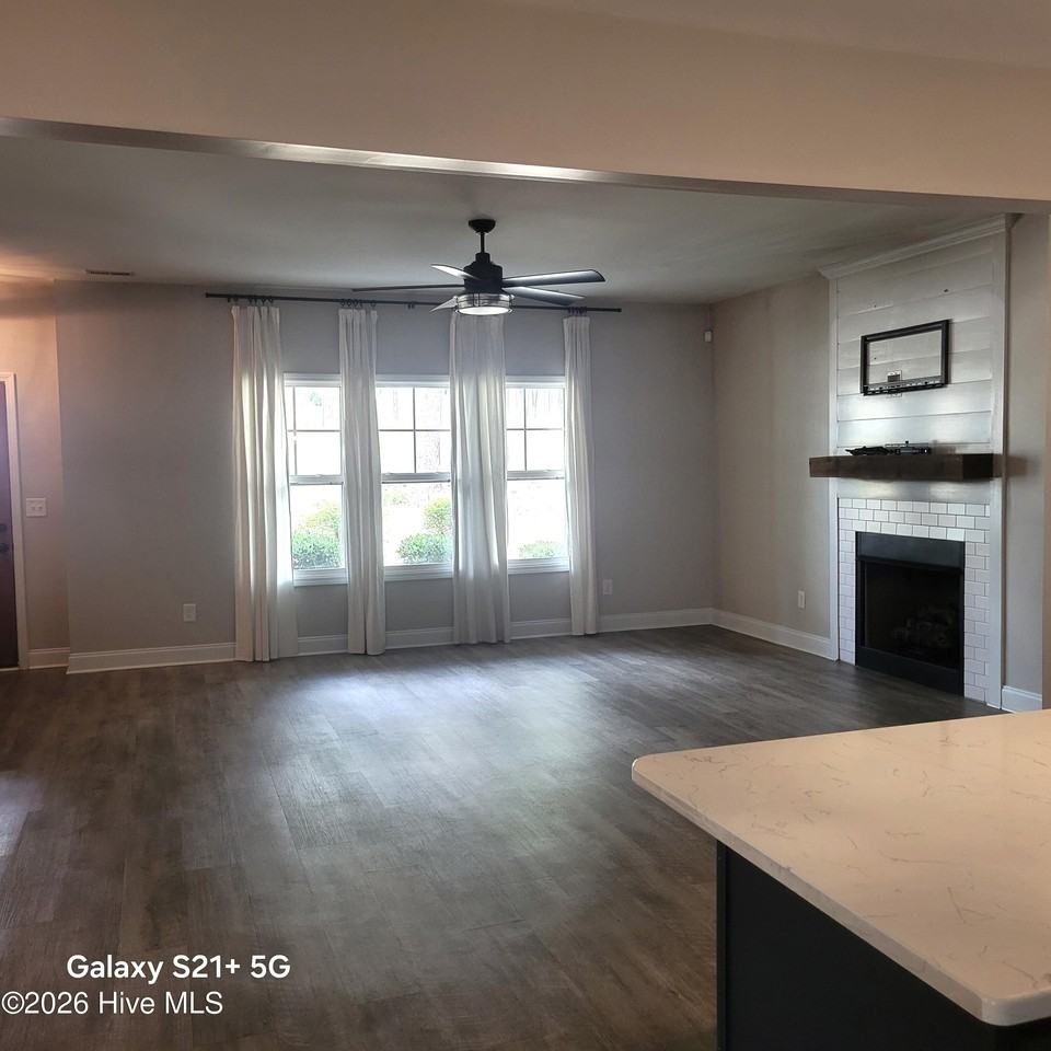 429 Gretchen Rd - Photo 4 of 49