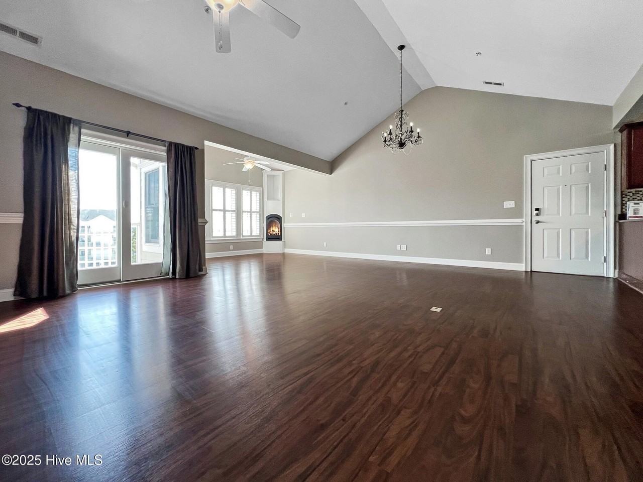 148 Wharf Landing Dr #F - Photo 2 of 13