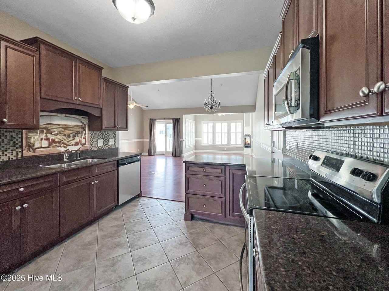 148 Wharf Landing Dr #F - Photo 4 of 13