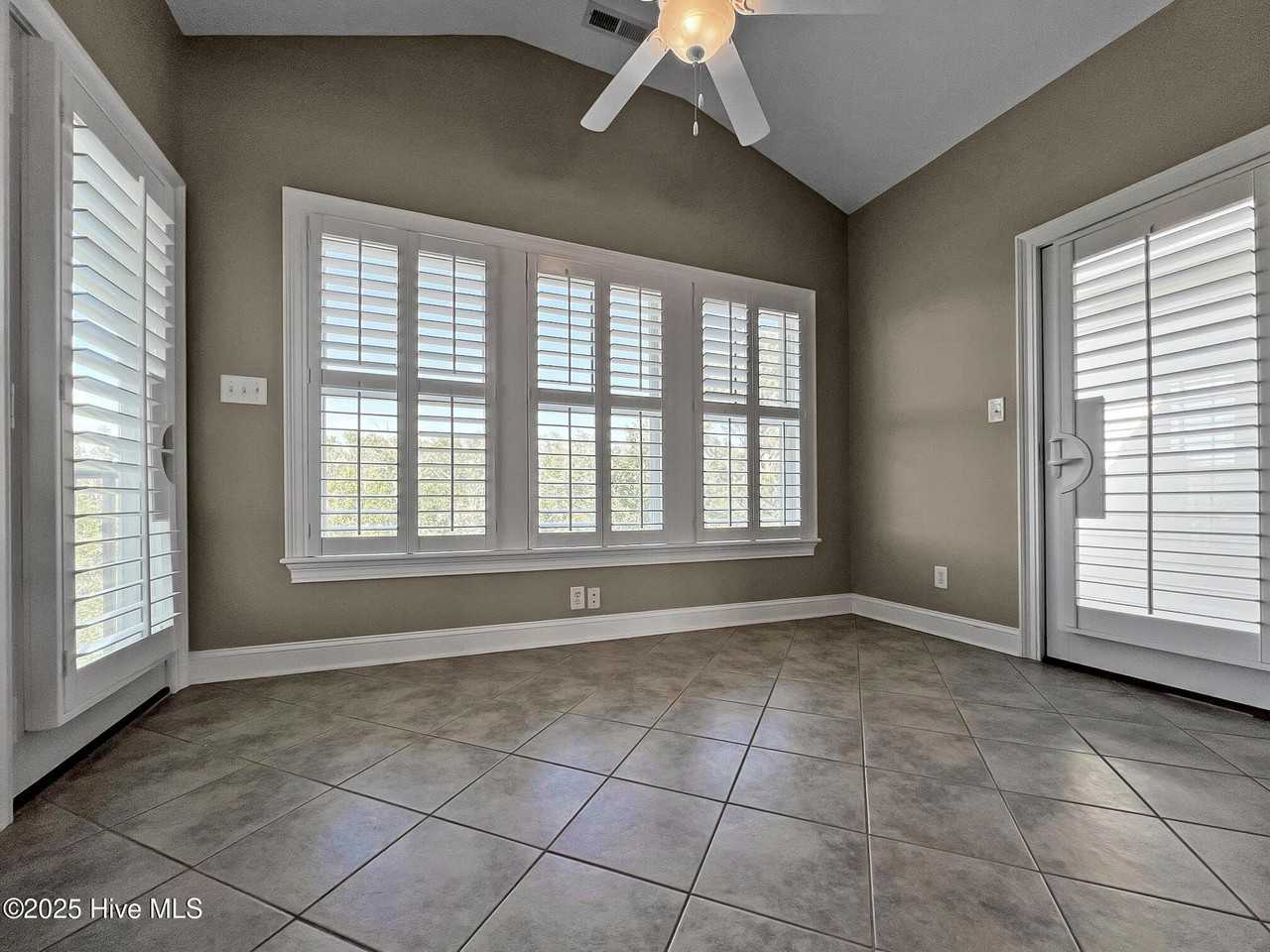 148 Wharf Landing Dr #F - Photo 6 of 13