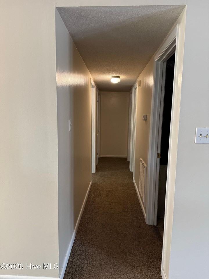 804 Brynn Marr Rd - Photo 6 of 12