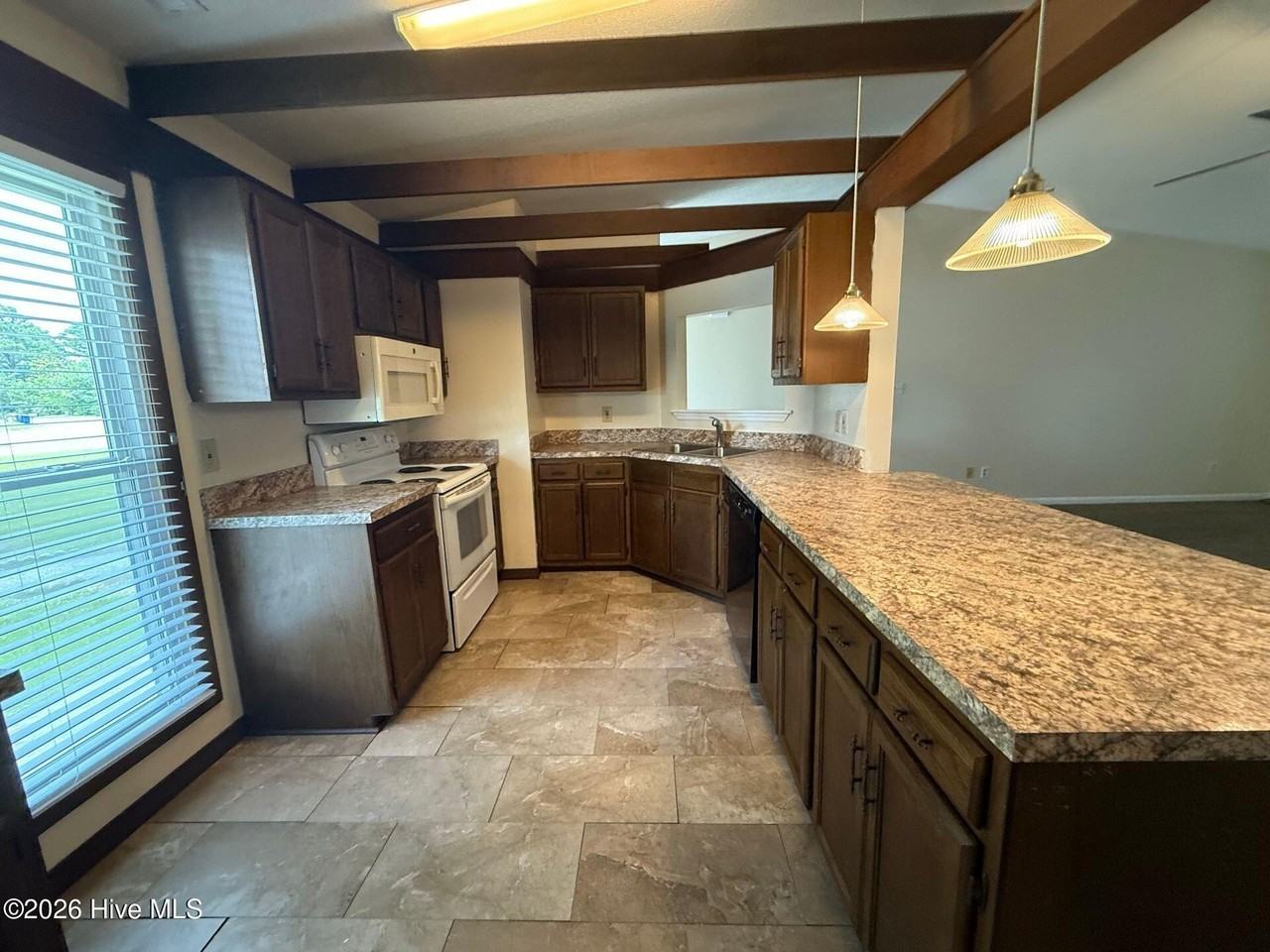804 Brynn Marr Rd - Photo 2 of 12