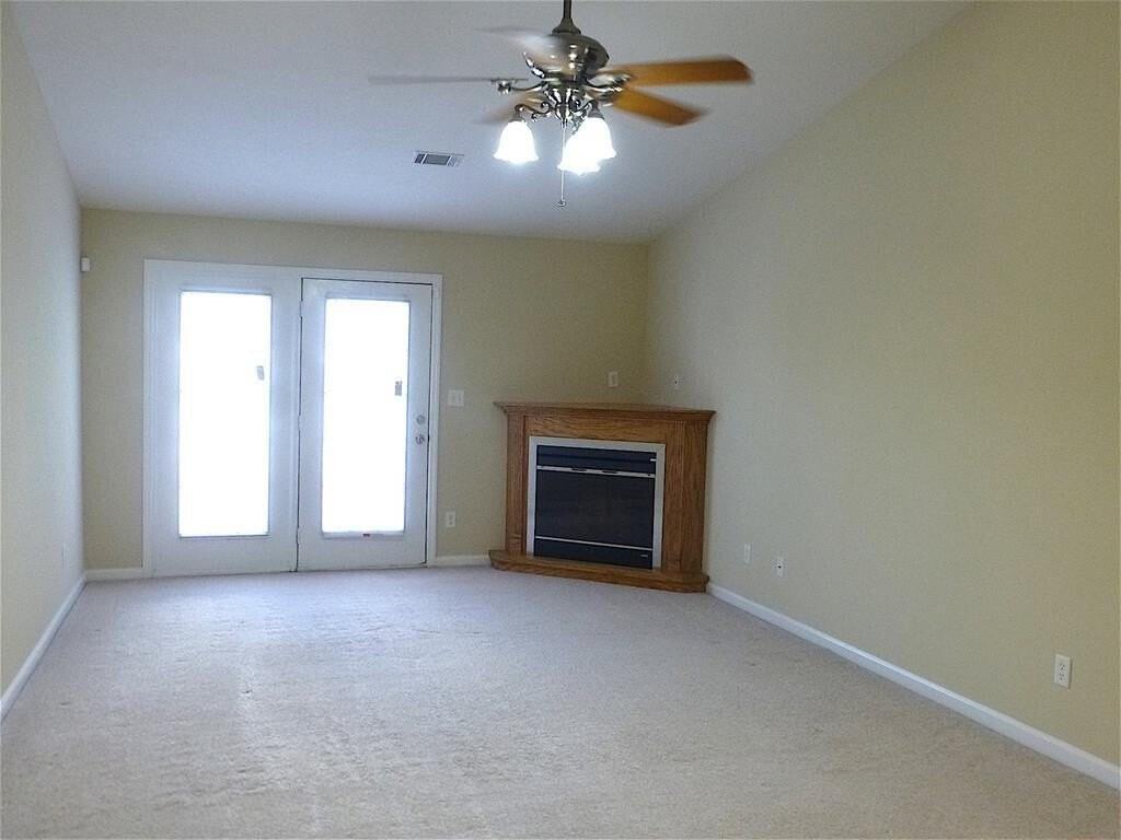 7024 Reagan Cir - Photo 4 of 12