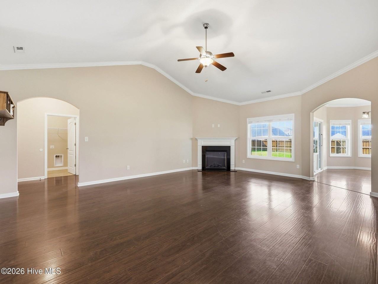320 Merin Height Rd - Photo 2 of 25