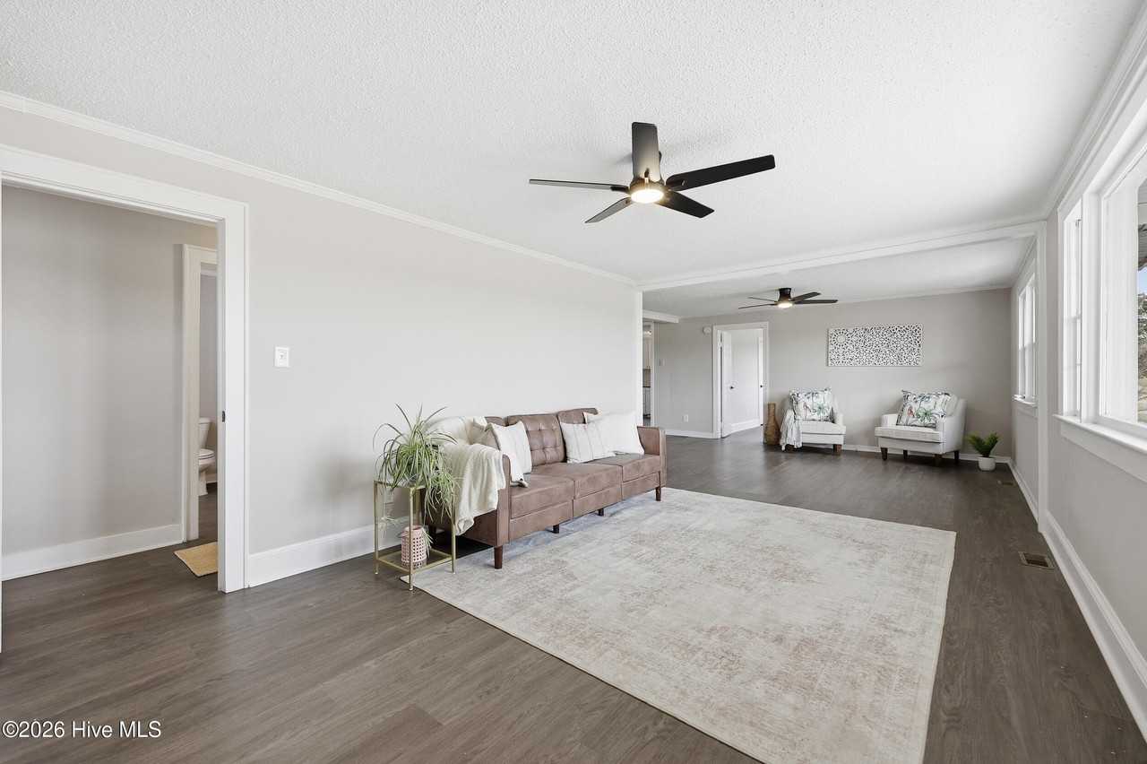 449 Sandy Ridge Rd - Photo 3 of 22
