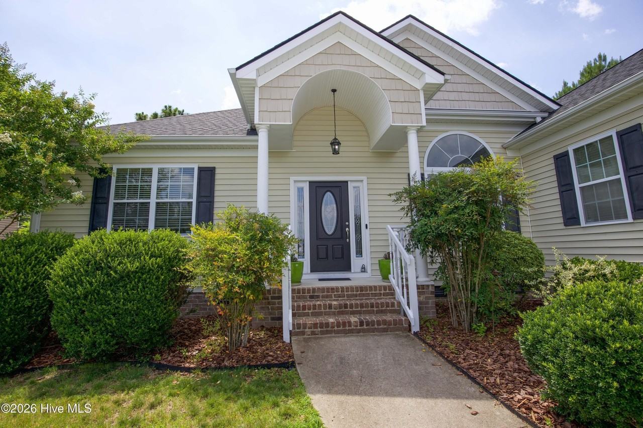 34 Princess Gate Dr - Photo 3 of 50
