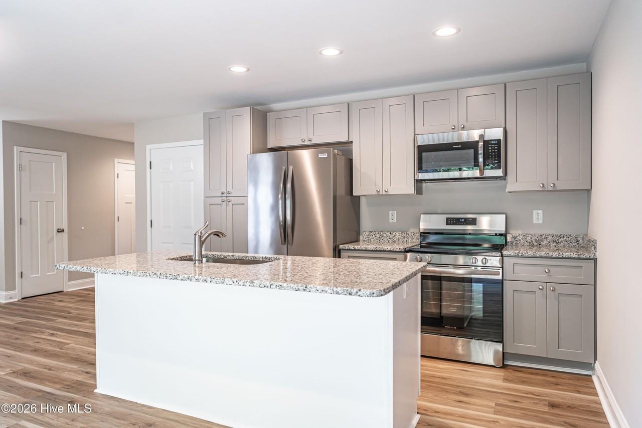 435 W New Jersey Ave - Photo 4 of 27