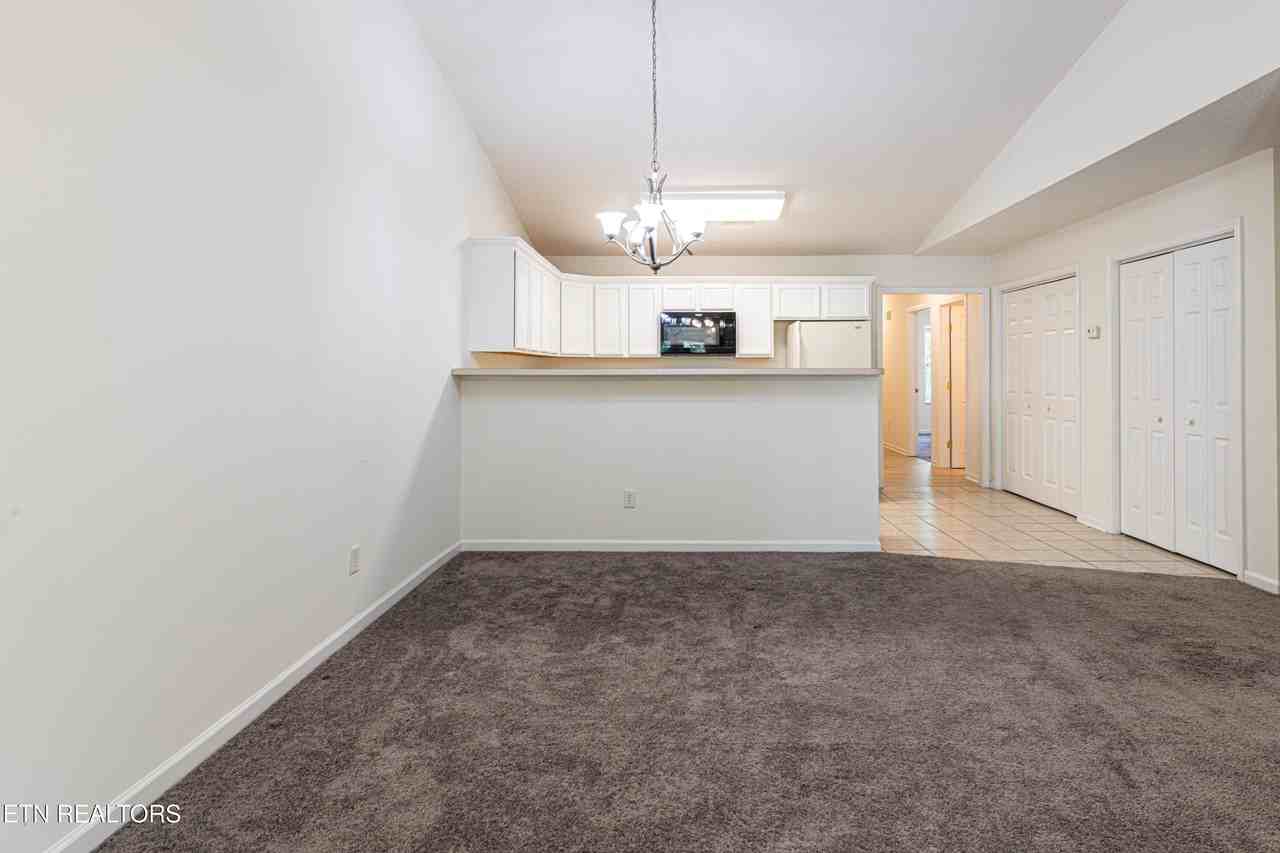 906 Mercer Dr - Photo 7 of 24