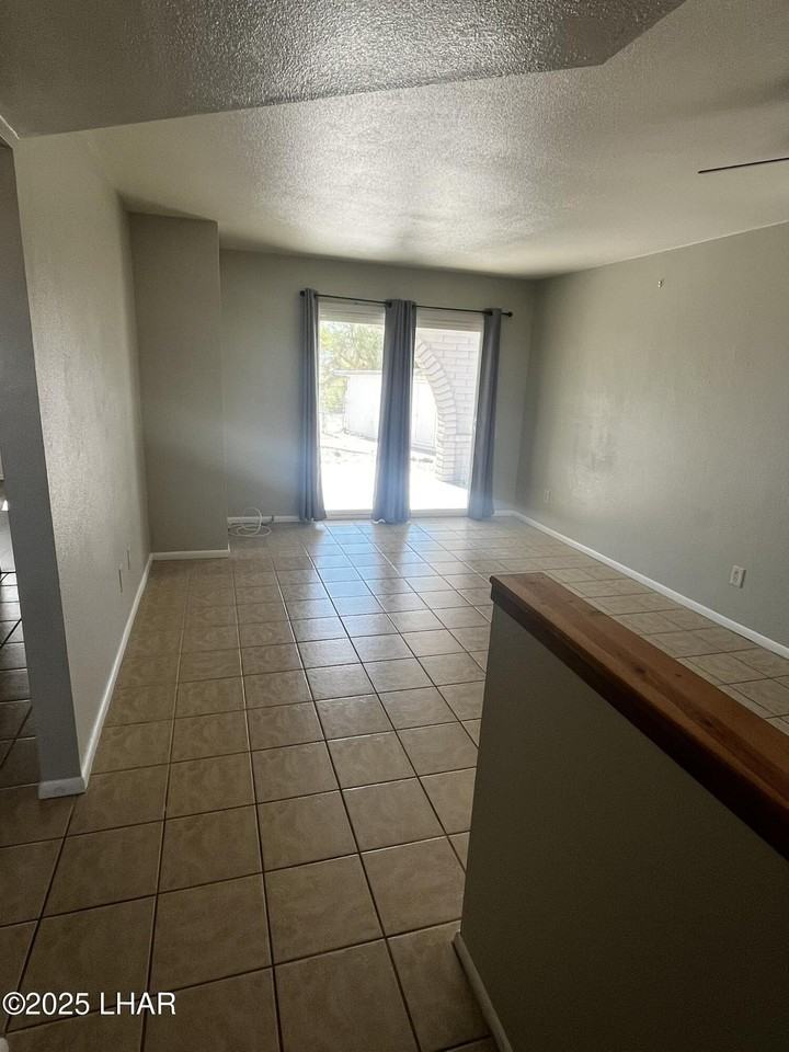 90 Mariposa Dr #104 - Photo 3 of 13