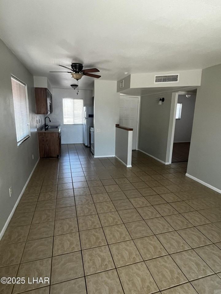 90 Mariposa Dr #104 - Photo 4 of 13