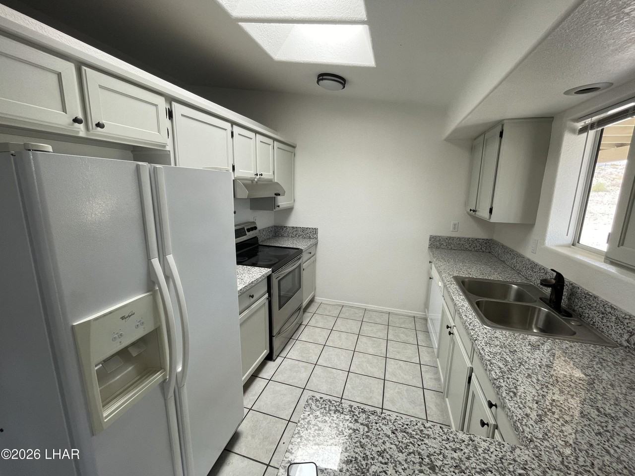 3724 Cholla Dr - Photo 4 of 17