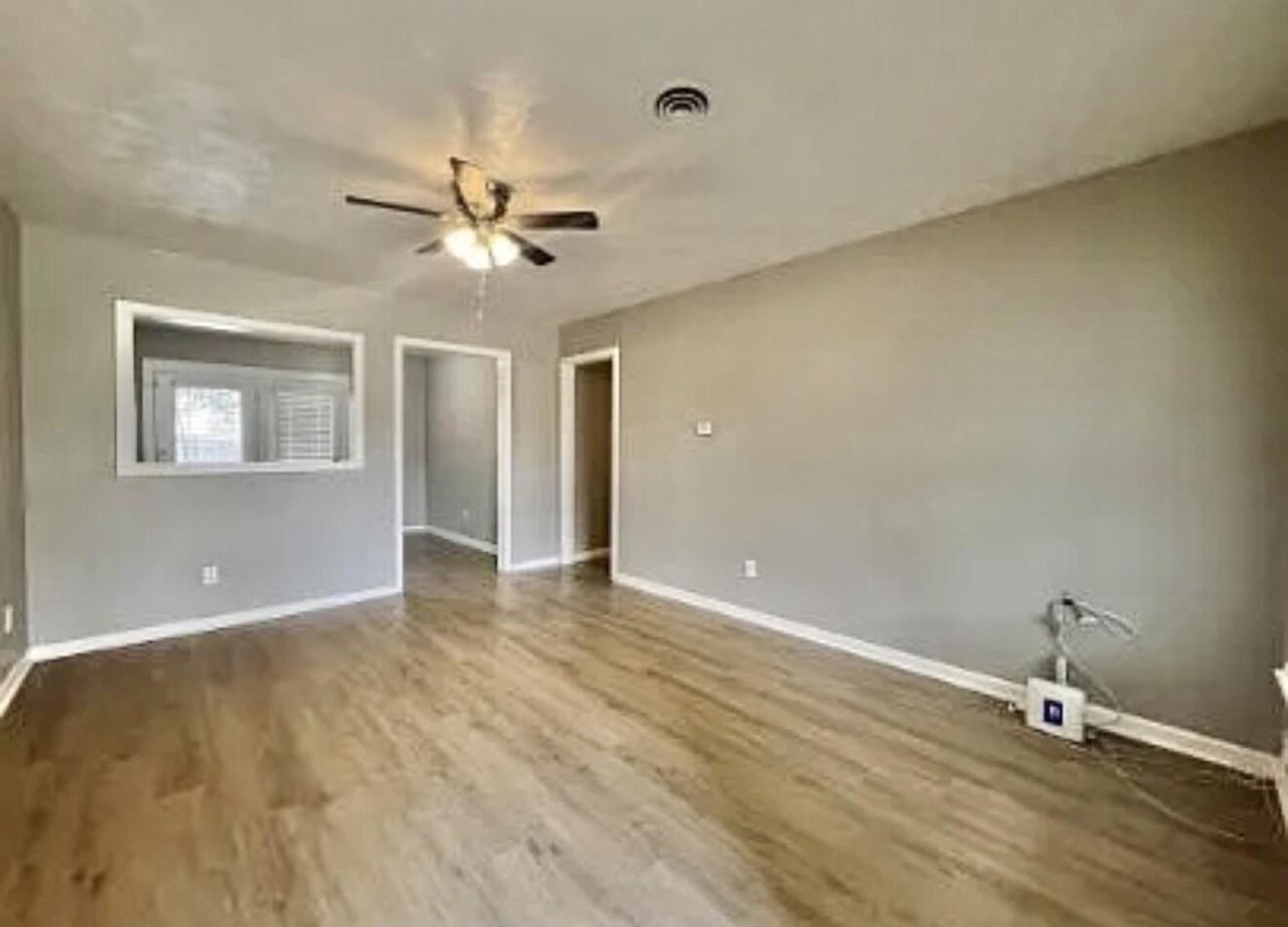 1926 68th St - Photo 2 of 13