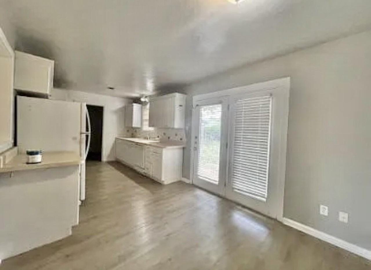 1926 68th St - Photo 3 of 13