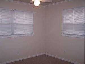 2215 37th St - Photo 3 of 12