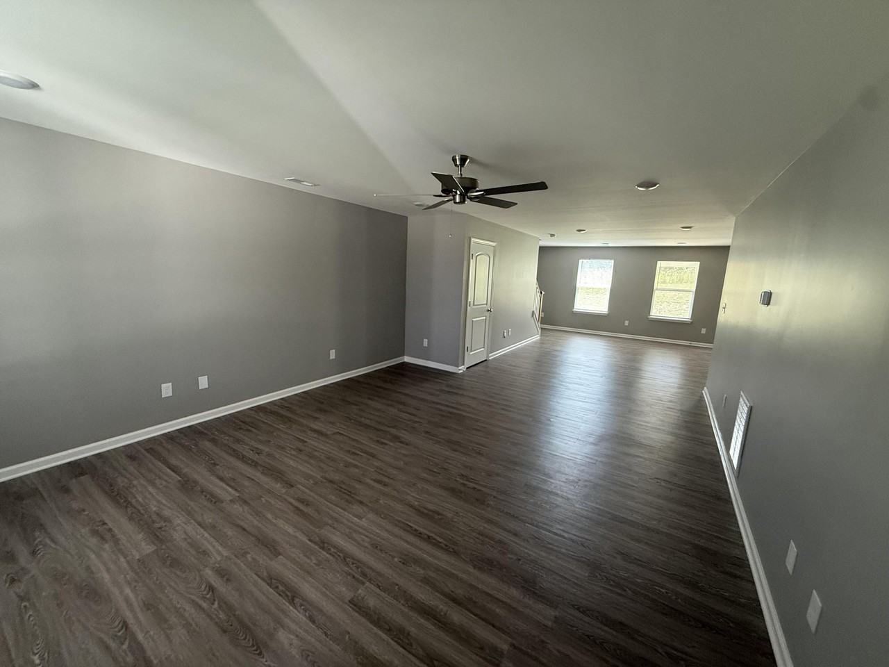 8069 Driftwood Loop - Photo 2 of 28