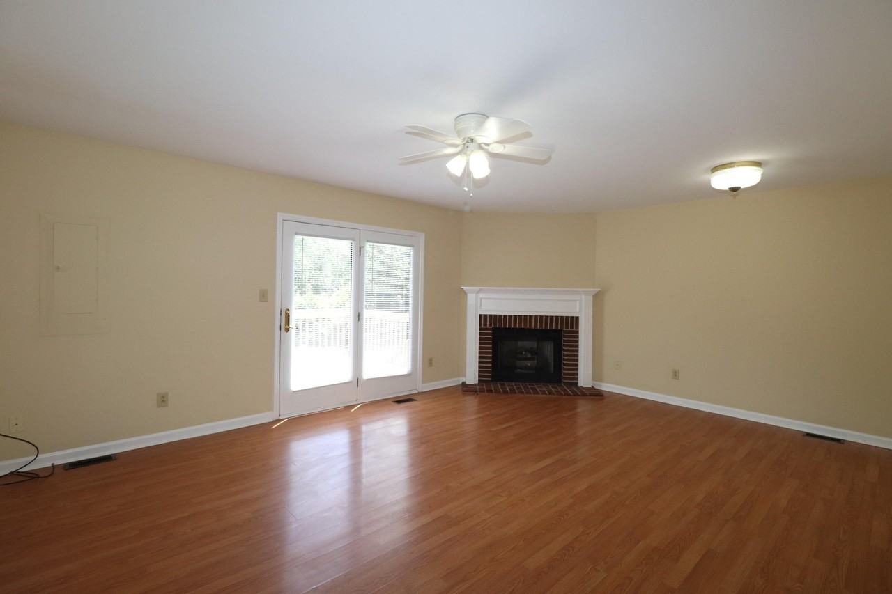 3854 Sugar Creek Dr - Photo 3 of 15